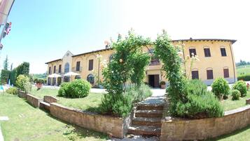 Exterior