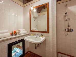 House | Bathroom