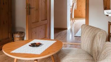 House | Dining