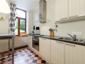 House | Private kitchen | Highchair - Rustic Ardennes Retreat (Vielsalm)