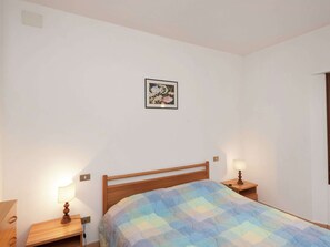 Casa | 2 habitaciones, muebles diferentes y ropa de cama 