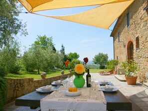 House | Dining - Hillside Escape in Vinci (Vinci)