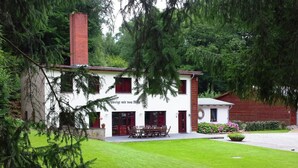 Exterior - Upscale Holiday Home in Bad Stuer With Terrace and Garden (Stuer)