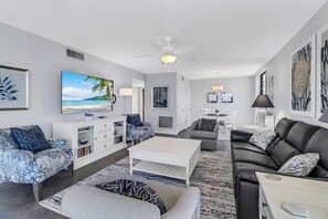 Smart TV, DVD player, books, video library - Beachfront Paradise - Summer/Fall Reduced 10% - Updated Luxury 3 BR, 2 BA, 3rd Floor Condo! (Naples)