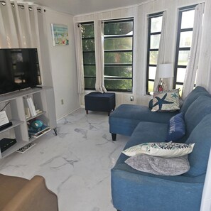 Una Smart TV, libros