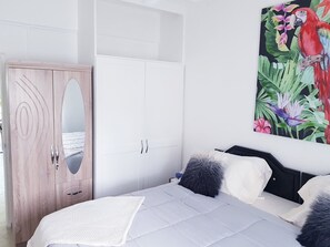 1 bedroom, in-room safe, iron/ironing board, free WiFi