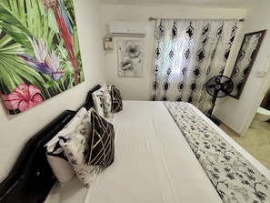1 bedroom, in-room safe, iron/ironing board, WiFi (free)
