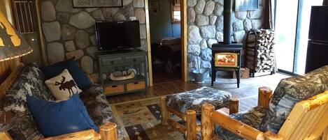 Smart TV, fireplace, DVD player