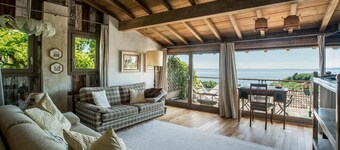 Betta - Newly Renovated Lake-View Terrace Apartment, Peaceful Surroundings