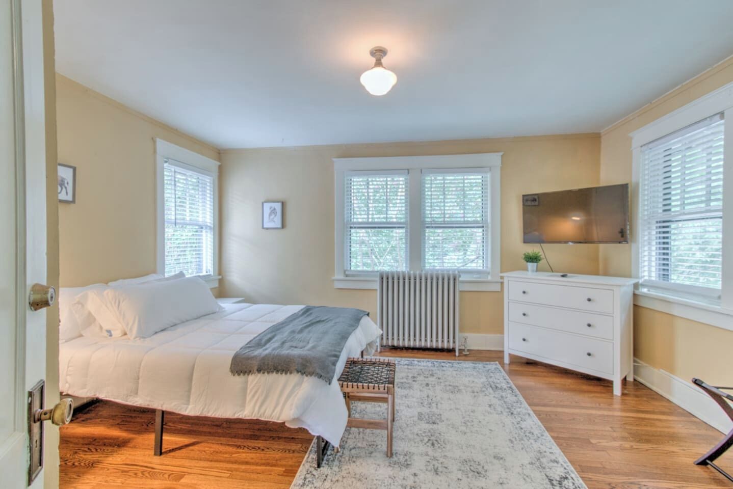 1 bedroom, desk, iron/ironing board, free WiFi