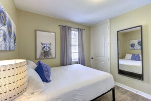 Unclassified image, 3 of 30, button