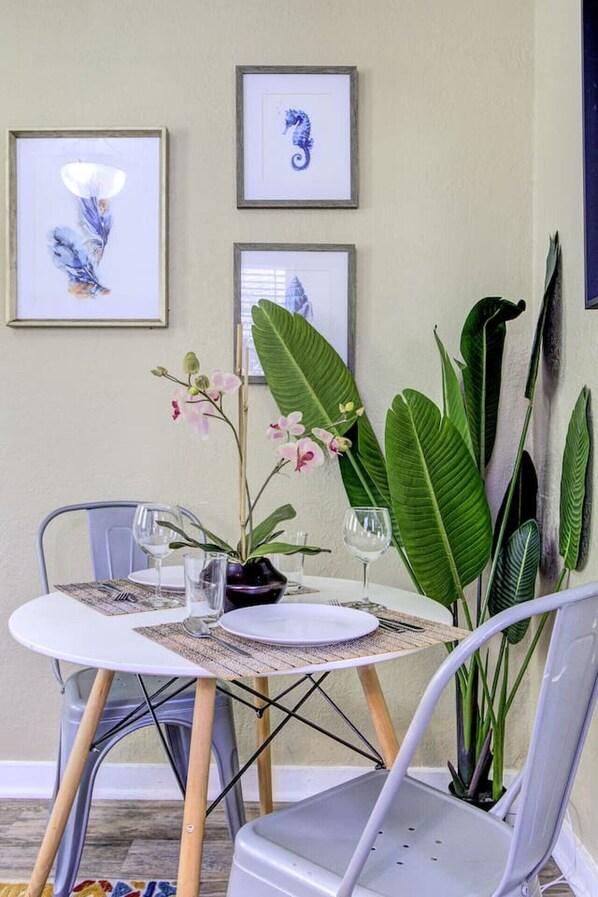 Unclassified image, 1 of 30, button