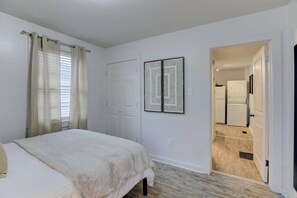 1 bedroom, desk, iron/ironing board, WiFi