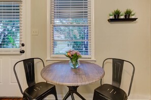 Dining - Elvis Revival! in Fabulous Midtown Memphis (Memphis)