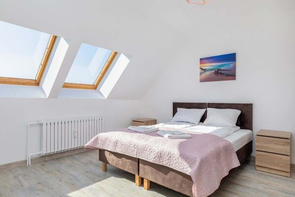 3 dormitorios, tabla de planchar con plancha, wifi y ropa de cama