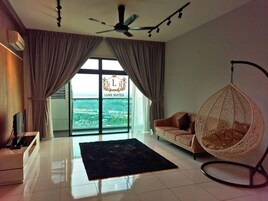 公寓, 3 间卧室 | 起居区 | 平板电视