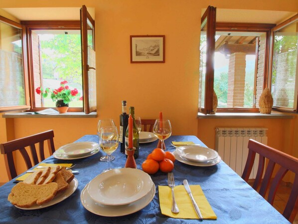Cottage | Dining - Apartment in Marche With Pool and Mountain Views (Apecchio)