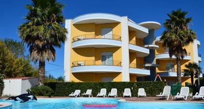 House in Residence With Swimming Pool, Near the Sea