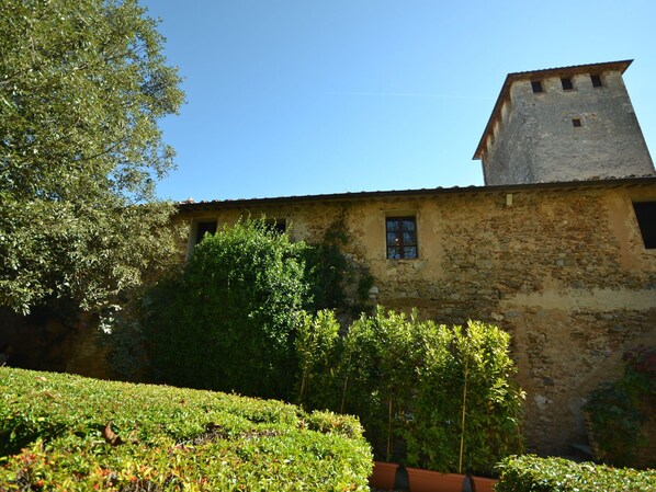 House | Exterior - Modern Apartment in San Giusto Italy With Pool (Sovicille)