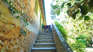 Quầy tiếp tân