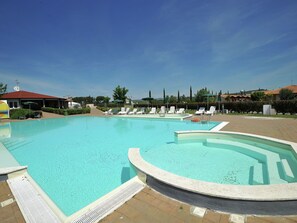 Exterior - Cozy Bungalow With a Nice Private Terrace in South Tuscany (Scarlino)