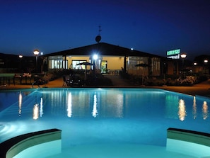 Outdoor pool - Cozy Bungalow With a Nice Private Terrace in South Tuscany (Scarlino)