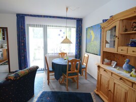 Apartment | Dining
