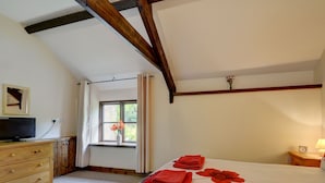 2 bedrooms, individually furnished, bed sheets - Spacious Holiday Home in Parracombe for Small Family With Garden (Barnstaple)