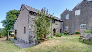 Exterior - Spacious Holiday Home in Parracombe for Small Family With Garden (Barnstaple)