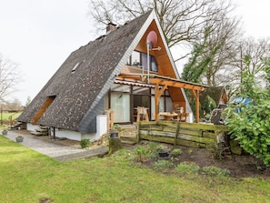 Exterior - Large Holiday Home in Südheide With Sauna and Free Bicycle Rental (Dedelstorf)
