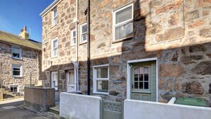 Exterior - Cozy Holiday Home in Saint Ives near Beach (St Ives)