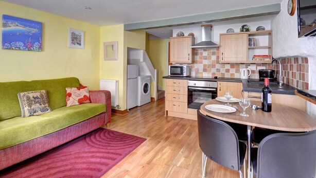 House | Exterior - Cozy Holiday Home in Saint Ives near Beach (St Ives)
