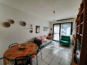 House | Living room - Beautiful Holiday Home in Varazze With Swimming Pool (Varazze)