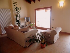 Apartment | Living area - Apartment by Lake Iseo With Stunning Views (Marone)