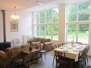 Dining - Cozy Holiday Home in Gembloux With Gym (Gembloux)