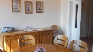 Villa | Dining