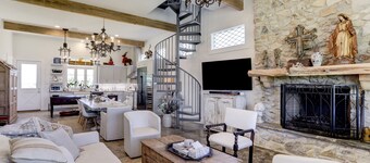 Brenham-Home/Barn amazing place to stay! Completed 2019