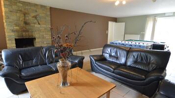 Cottage | Woonkamer | Een dvd-speler