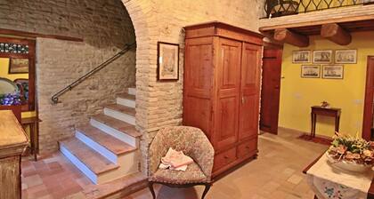 Holiday Home in Serrungarina Near the Lake