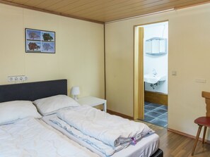 House | Room amenity - Large Group House, Beautifully Located in Eifel (Ammeldingen bei Neuerburg)