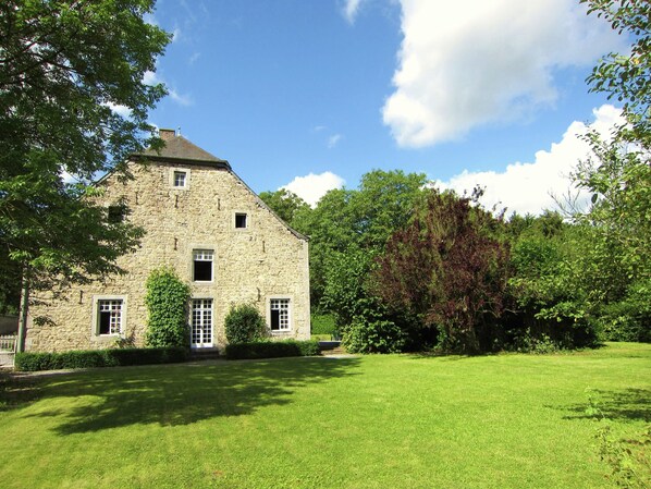 House | Exterior