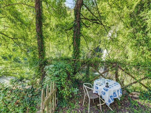 Family Mill Stay With BBQ