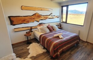 Double Bed Room | Bed sheets - Morrena Lodge (Torres del Paine)