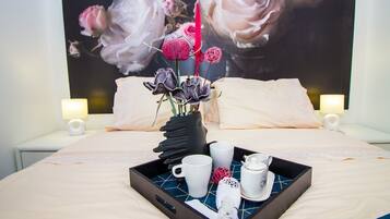 1 Schlafzimmer, individuell eingerichtet, Bettwäsche