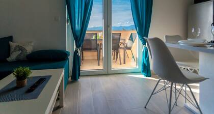 Apartment in Omisalj With Rooftop Terrace