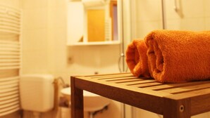 Apartment | Bathroom | Shower, towels - Modern Apartment in Wulften am Harz With Terrace (Wulften am Harz)
