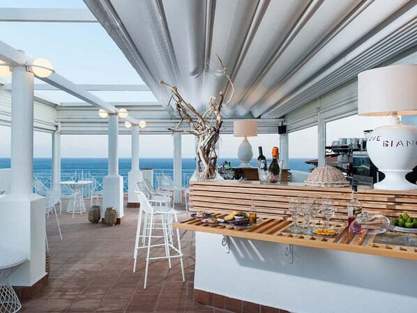 House | Room amenity - Inviting Apartment With Shared Pool Just 150 Meters From the Sea! (Vibonati)
