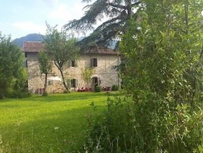 Villa | Exterior - Serene Villa in Imola Amid the Forest (Lizzano in Belvedere)