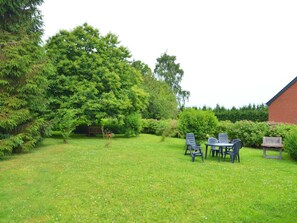 Exterior - Holiday Home in Froidchapelle With Garden (Froidchapelle)