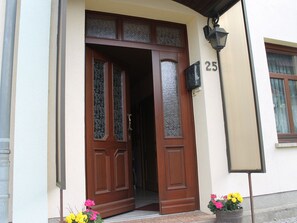 Reception - Apartment in Kröpelin With Fenced Garden, Barbecue, Terrace (Kroepelin)